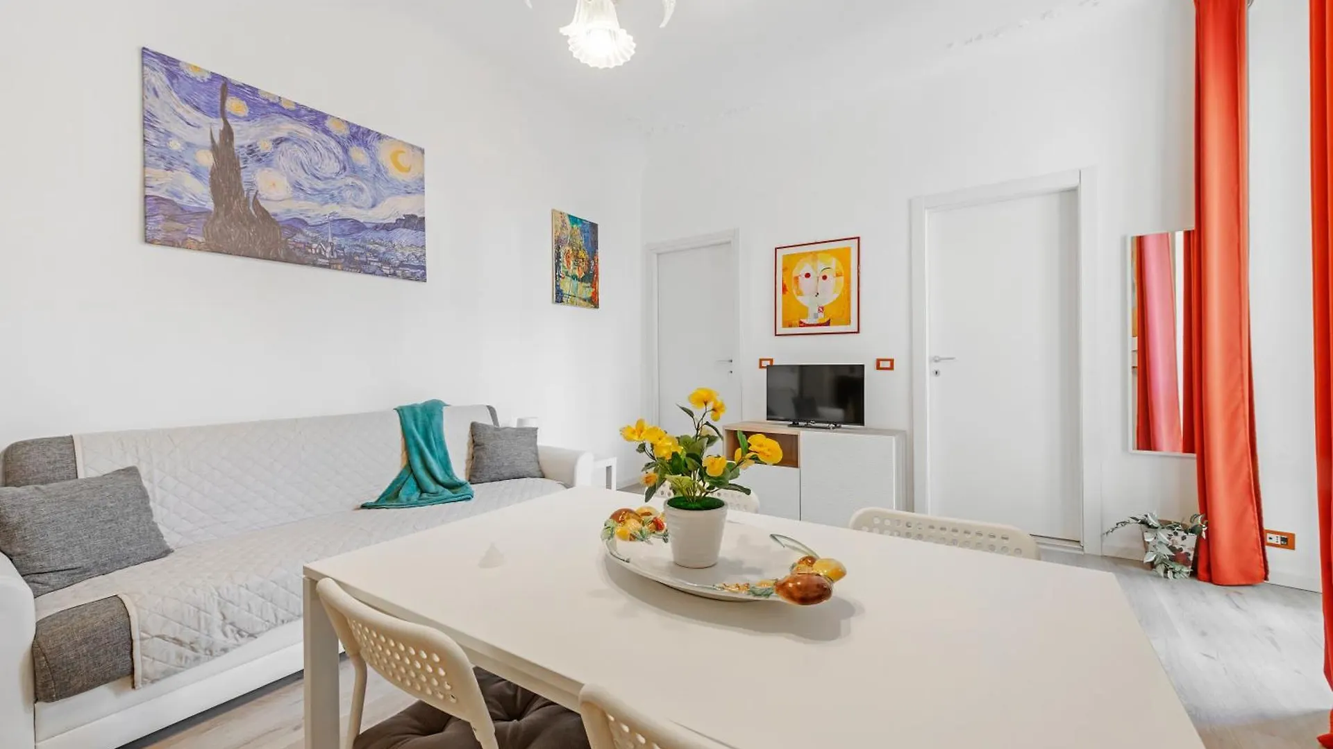 Sunflower Milan Apartment