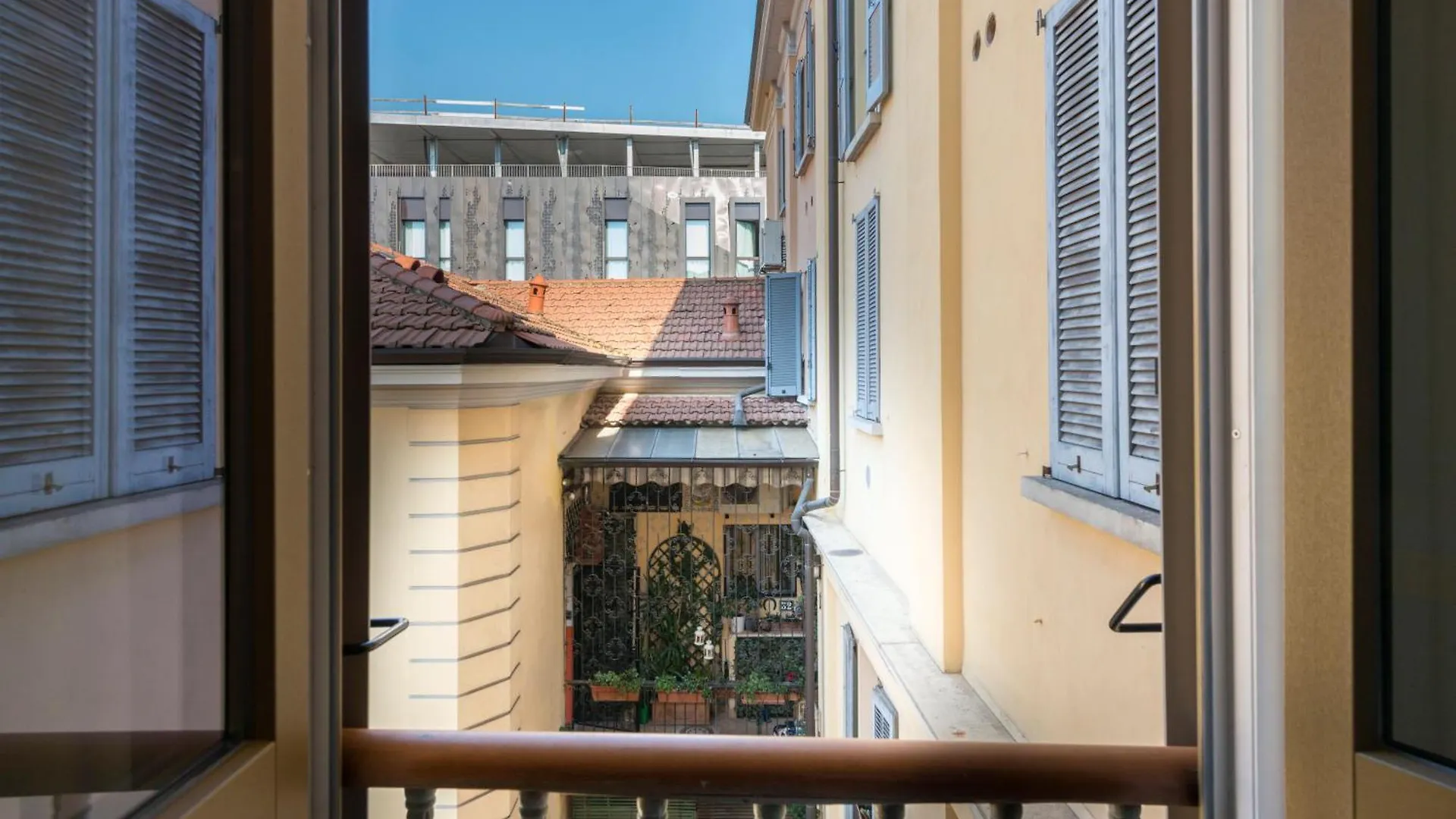 Apartment Sunflower Milan